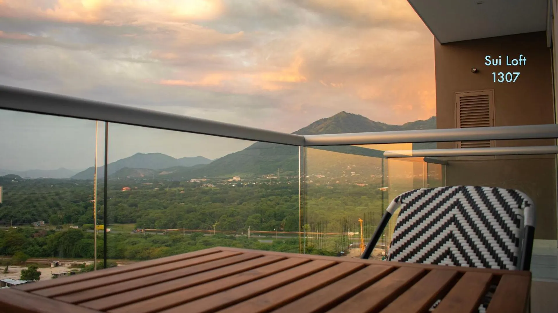 Espectacular Apto Loft Nuevo- Frente Al Hilton Pozos Colorados Santa Marta  Apartment Santa Marta (Magdalena)